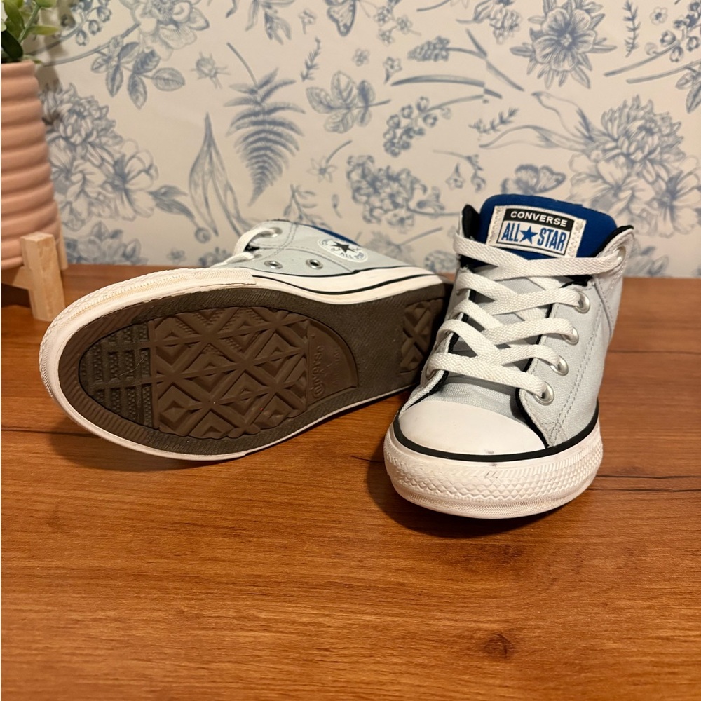 Converse Chuck Taylor All Star Axel Big Kids Size 1 - Picture 3 of 4